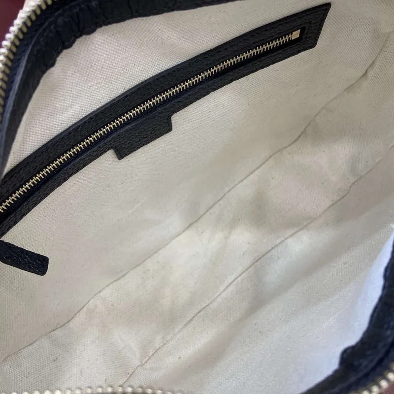 Gucci 820453 GG Emblem Střední kabelka přes rameno Černá