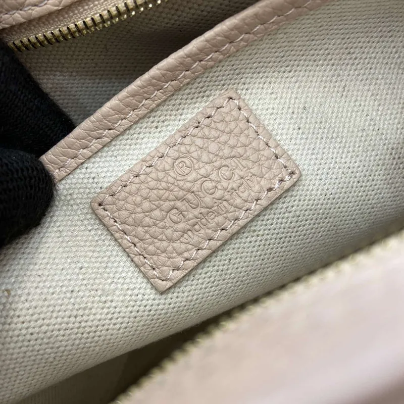 Gucci 815263 GG Emblem Malá Ramenní Taška Béžová