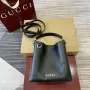 Gucci 815118 GG Emblem Mini Bucket Bag Černá hladká kůže