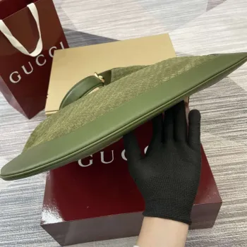 Gucci 815924 Gucci B Střední Kabelka přes Rameno Zelená