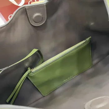 Gucci 815924 Gucci B Střední Kabelka přes Rameno Zelená