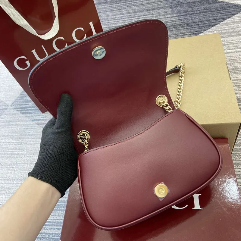Gucci 815711 Gucci Blondie mini ramenní taška vínově červená