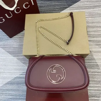 Gucci 815715 Gucci Blondie malá kabelka přes rameno vínově červená