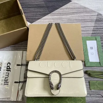 Gucci 795005 GG Dionysus malá kabelka přes rameno Světle šedá lakovaná kůže s logem