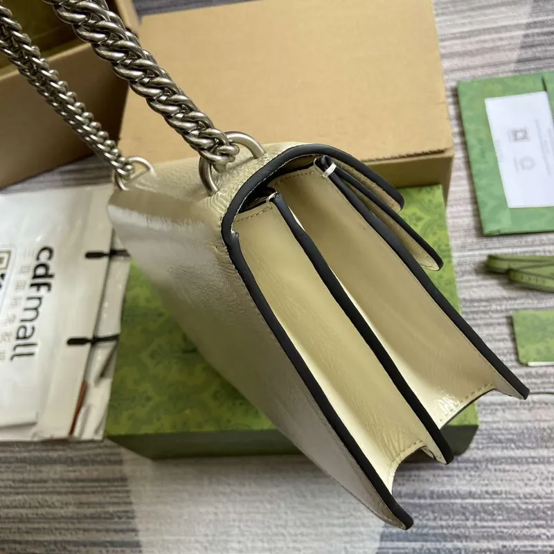 Gucci 795005 GG Dionysus malá kabelka přes rameno Světle šedá lakovaná kůže s logem