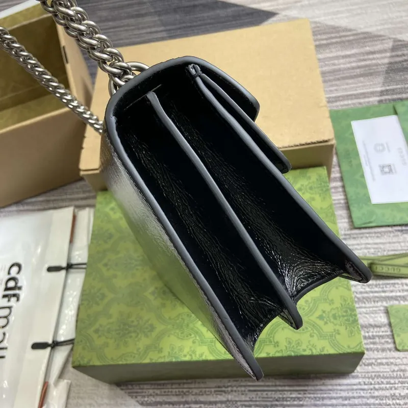 Gucci 795005 GG Dionysus malá kabelka přes rameno Černá lakovaná kůže s logem