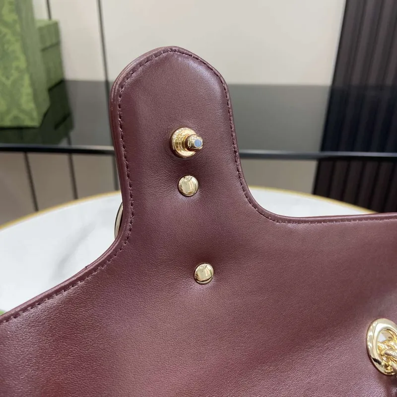 Gucci 443497 GG Marmont Matelassé ramenní taška tmavě červená