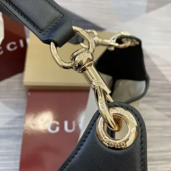 Gucci 815924 Gucci B Medium Shoulder Bag Přírodní bavlněný lněný plátno Černá