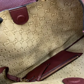 Gucci 815924 Gucci B Střední Kabelka přes rameno Vínově červená