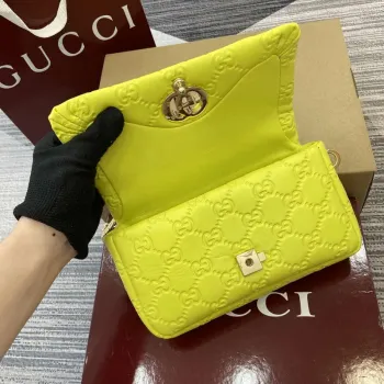 Gucci 806017 GG Milano Mini Top Handle Bag smaragdově zelená GG nadýchaná kůže