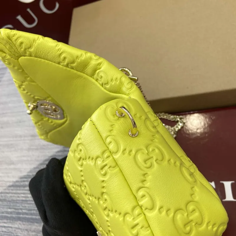 Gucci 806017 GG Milano Mini Top Handle Bag smaragdově zelená GG nadýchaná kůže