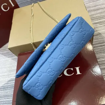 Gucci 806017 GG Milano Mini Top Handle Bag Modrá GG nadýchaná kůže