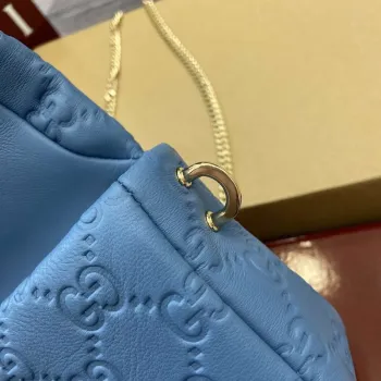 Gucci 806017 GG Milano Mini Top Handle Bag Modrá GG nadýchaná kůže
