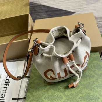 Gucci 777166 Kabelka přes rameno s potiskem Gucci Světle hnědé kožené detaily