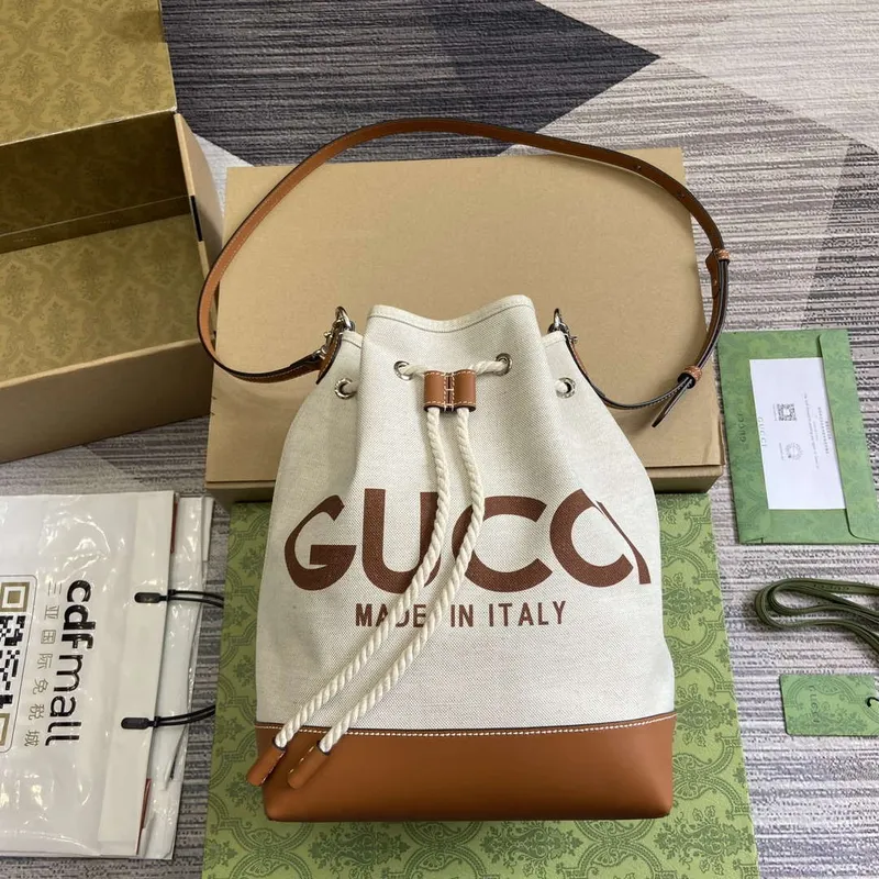 Gucci 772856 Kabelka přes rameno s potiskem Gucci Světle hnědé kožené detaily