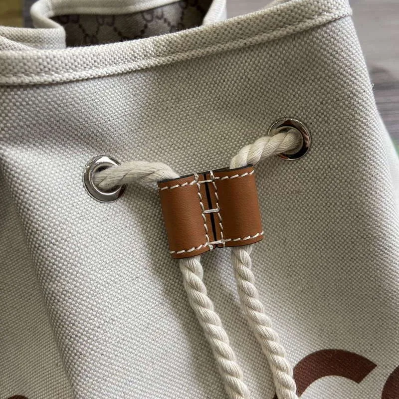 Gucci 772856 Kabelka přes rameno s potiskem Gucci Světle hnědé kožené detaily