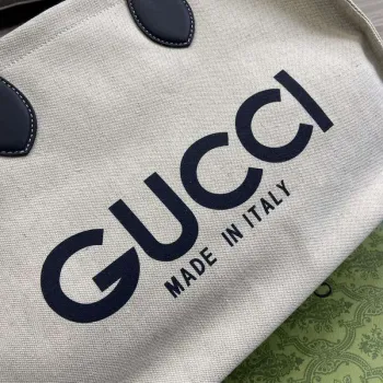 Gucci 772176 Střední taška přes rameno s potiskem Gucci černé kožené detaily