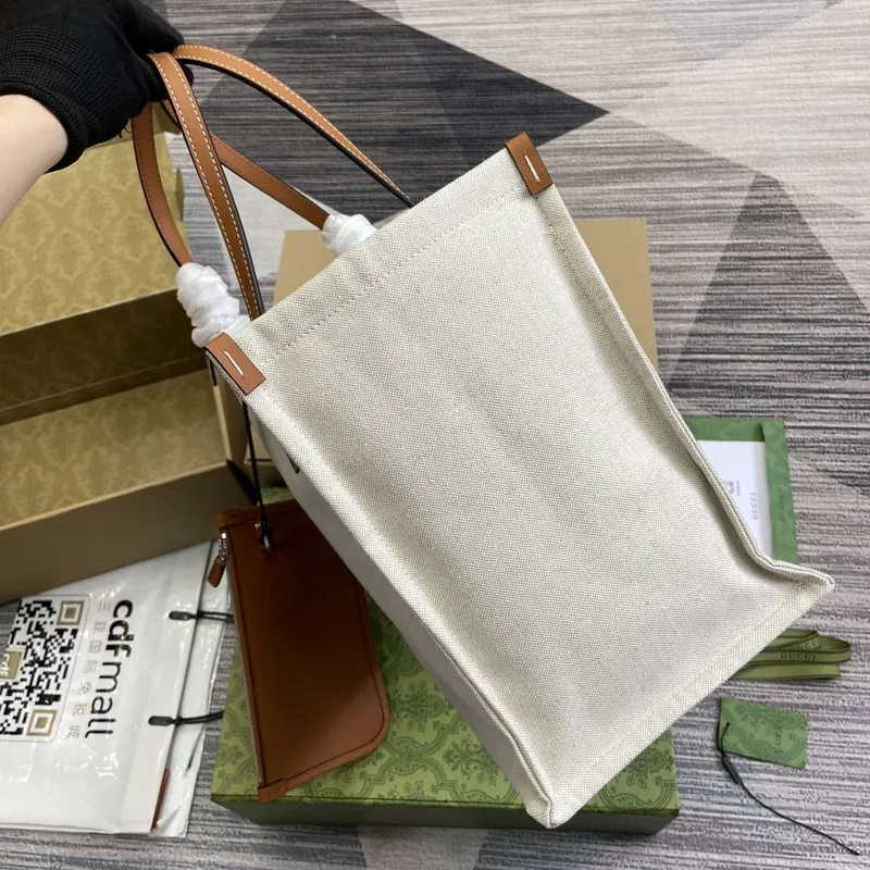 Gucci 772176 Střední taška přes rameno s potiskem Gucci Světle hnědé kožené detaily