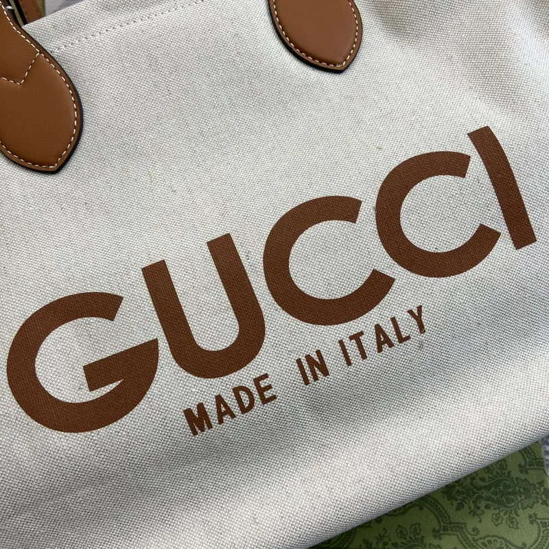 Gucci 772176 Střední taška přes rameno s potiskem Gucci Světle hnědé kožené detaily