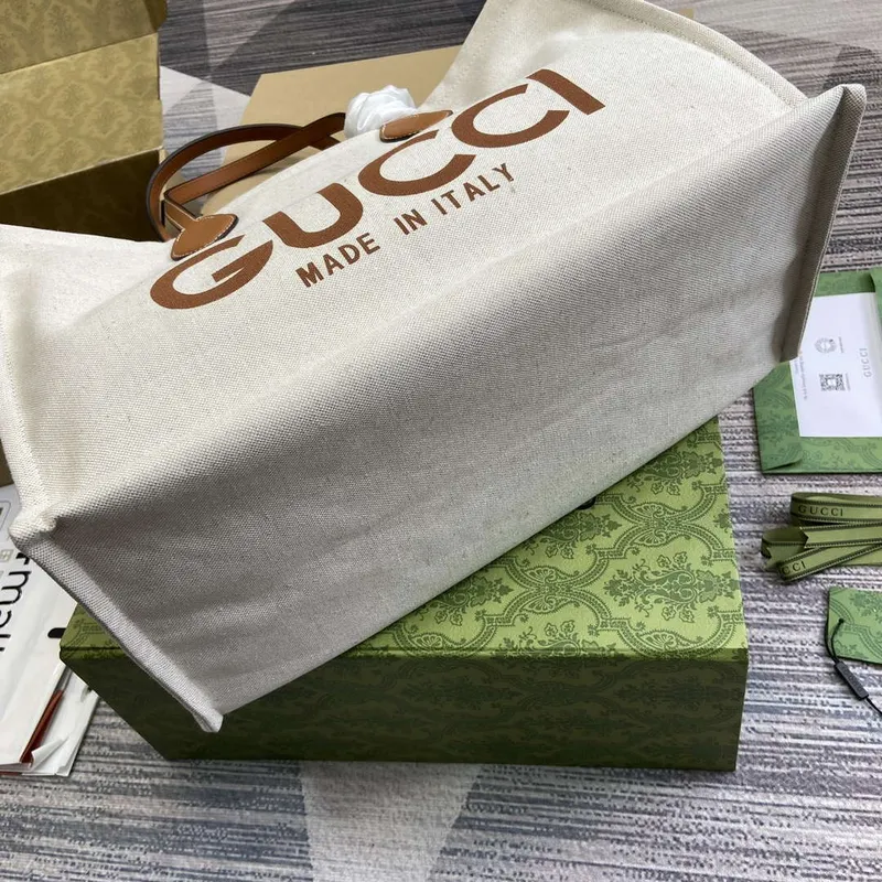 Gucci 772176 Střední taška přes rameno s potiskem Gucci Světle hnědé kožené detaily