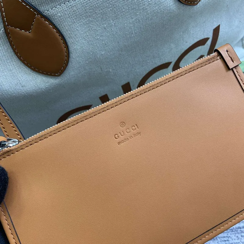 Gucci 772176 Střední taška přes rameno s potiskem Gucci Světle hnědé kožené detaily