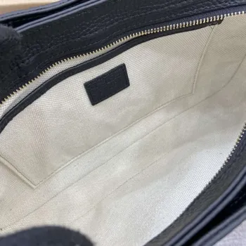 Gucci 815263 GG Emblem Malá Ramenní Taška Černá