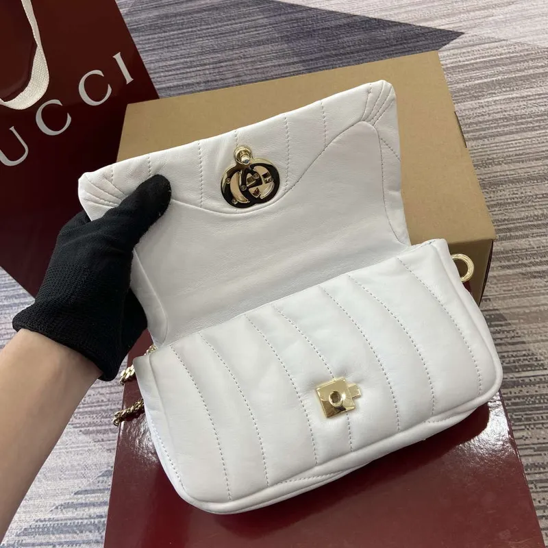 Gucci 806017 GG Milano Mini Top Handle Bag Bílá nadýchaná prošívaná kůže
