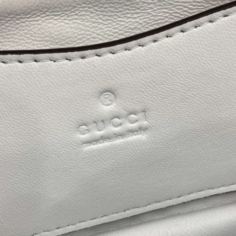 Gucci 806017 GG Milano Mini Top Handle Bag Bílá nadýchaná prošívaná kůže