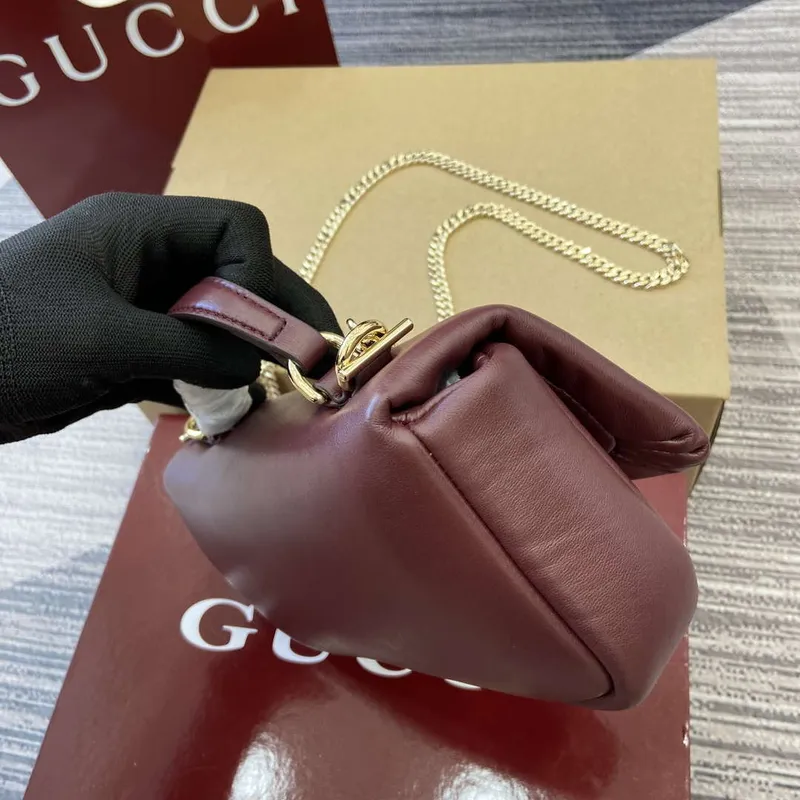 Gucci 806017 GG Milano Mini Top Handle Bag červená nadýchaná kůže