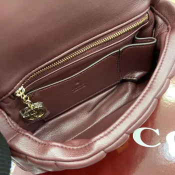 Gucci 806017 GG Milano Mini Top Handle Bag červená nadýchaná prošívaná kůže