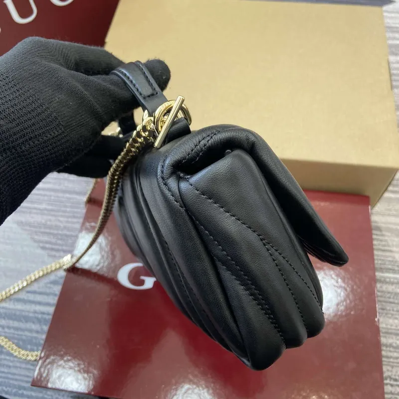 Gucci 806017 GG Milano Mini Top Handle Bag Černá nadýchaná prošívaná kůže