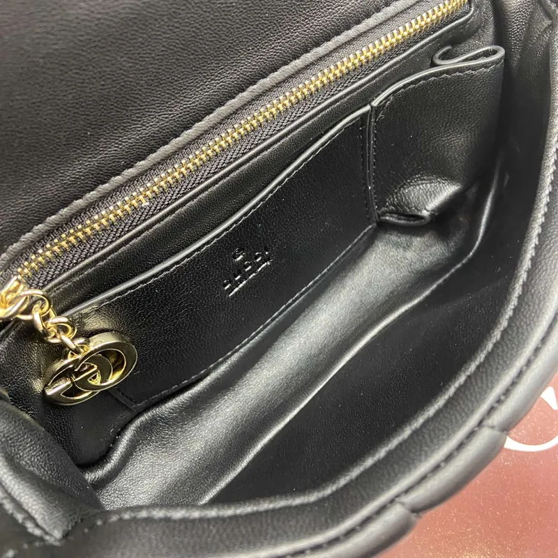 Gucci 806017 GG Milano Mini Top Handle Bag Černá nadýchaná prošívaná kůže