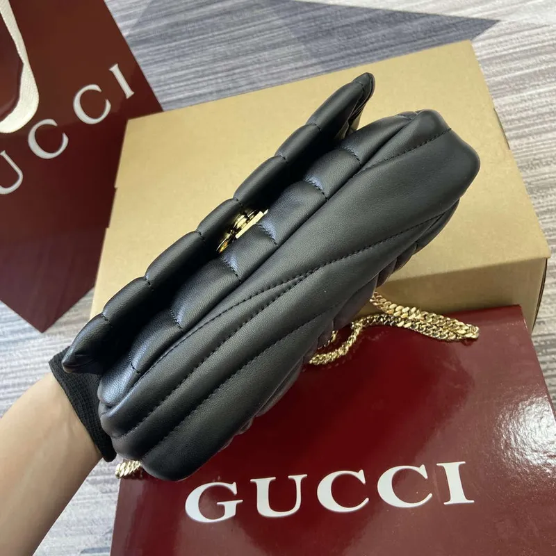 Gucci 806017 GG Milano Mini Top Handle Bag Černá nadýchaná prošívaná kůže