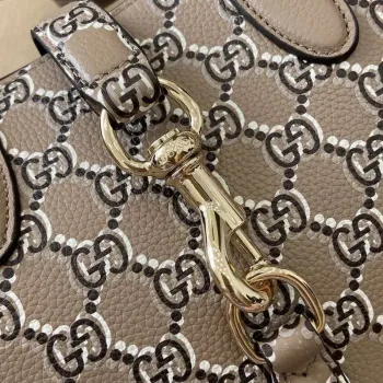 Gucci 795349 Malá taška přes rameno s uzávěrem na háček taupe a vícebarevná kůže