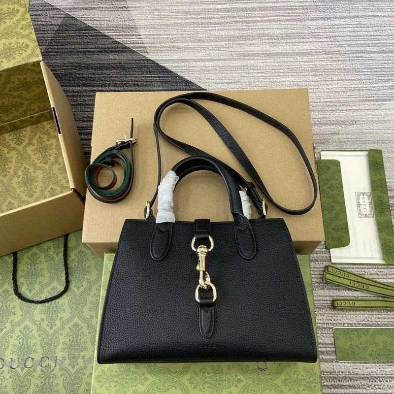 Gucci 795349 Malá taška přes rameno s uzávěrem na háček černá