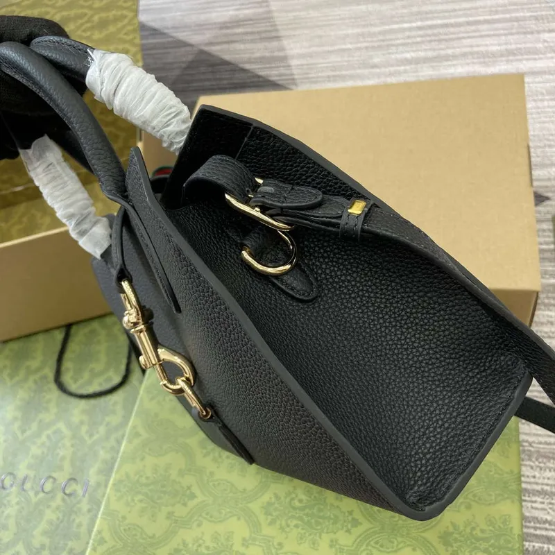 Gucci 795349 Malá taška přes rameno s uzávěrem na háček černá