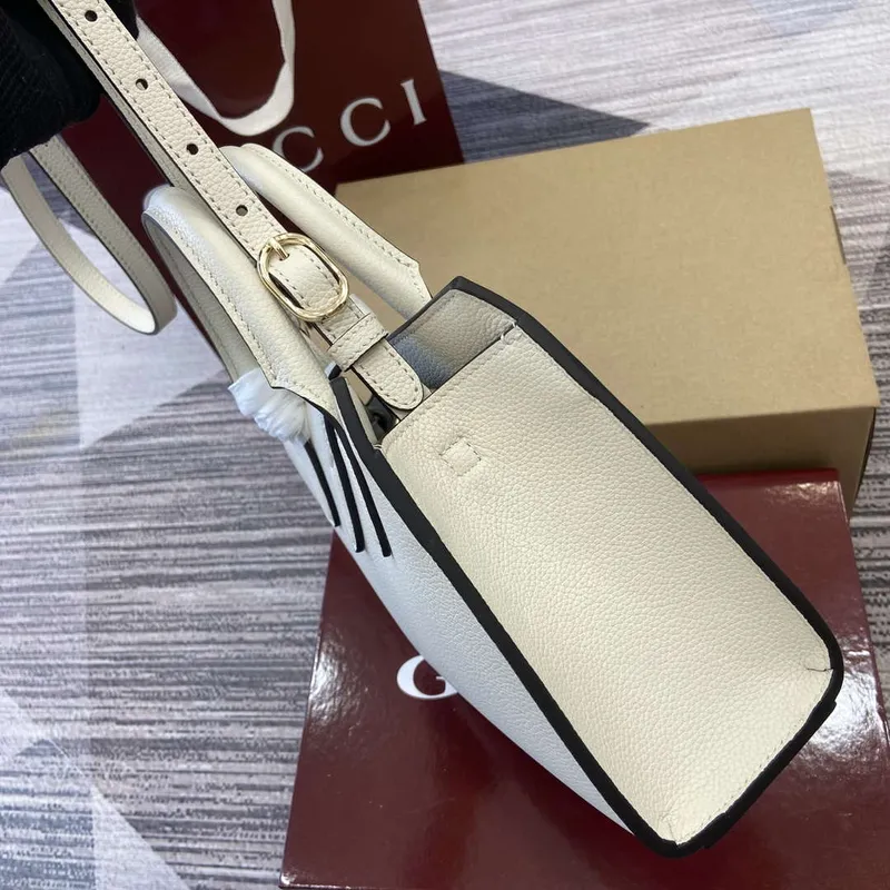 Gucci 795349 Malá taška přes rameno s uzávěrem na háček slonová kost