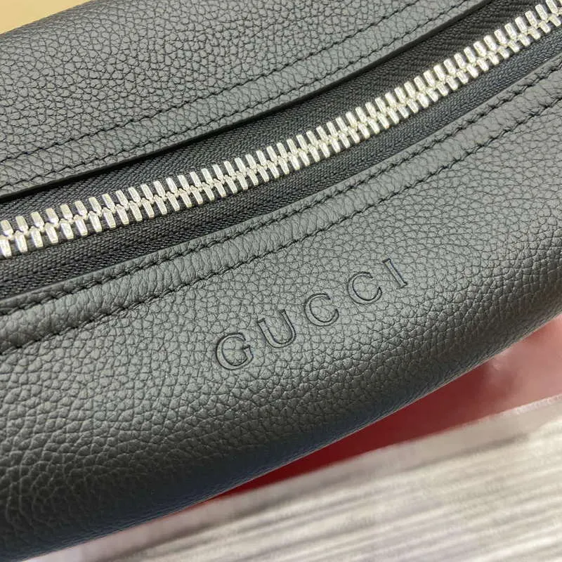 Gucci 801887 Gucci B Malá Křížová Taška Černá