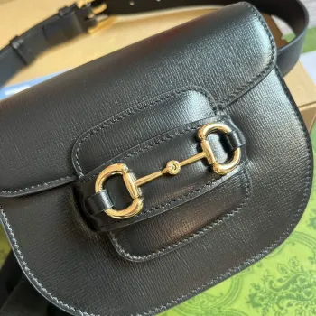 Gucci 760198 Gucci Horsebit 1955 Zaoblená ledvinka černá kůže
