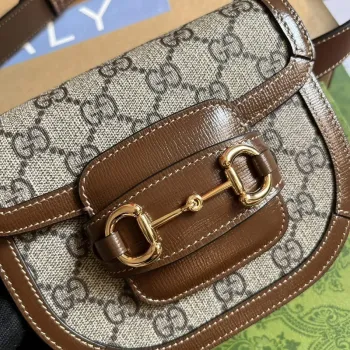 Gucci 760198 Gucci Horsebit 1955 Kulatý páskový batoh Béžový a hnědý