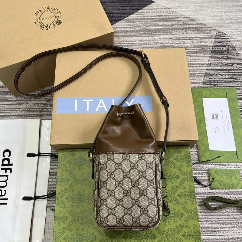 Gucci 746303 GG Mini Bucket Bag s propleteným G béžová a hnědá