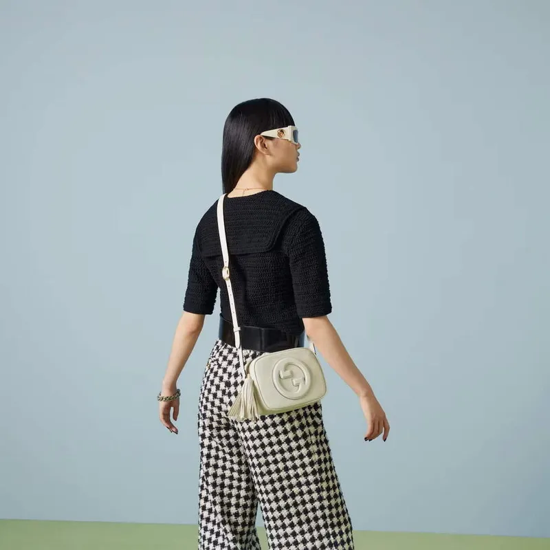 Gucci 742360 Gucci Blondie malá kabelka přes rameno Bílá kůže