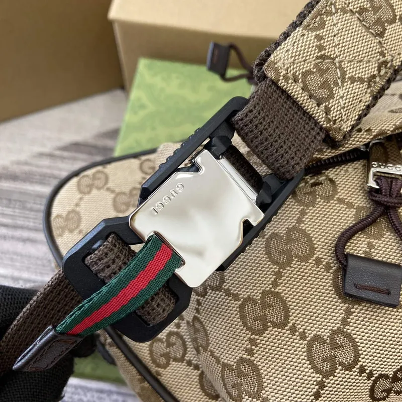 Gucci 802096 Malá taška přes rameno GG Hnědá
