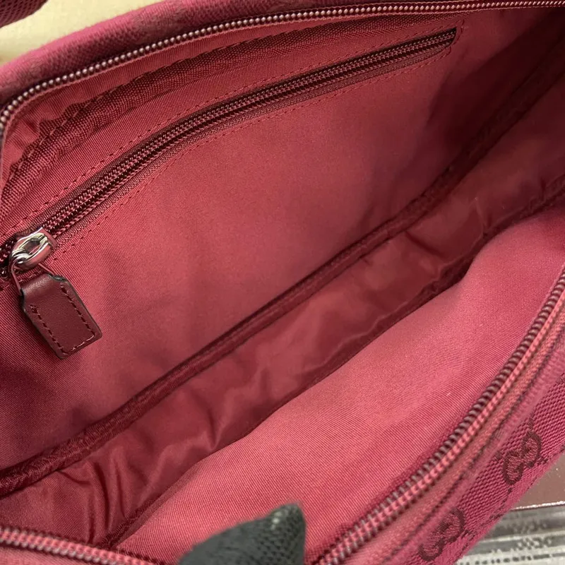 Gucci 802096 Malá GG Křížová Taška Červená