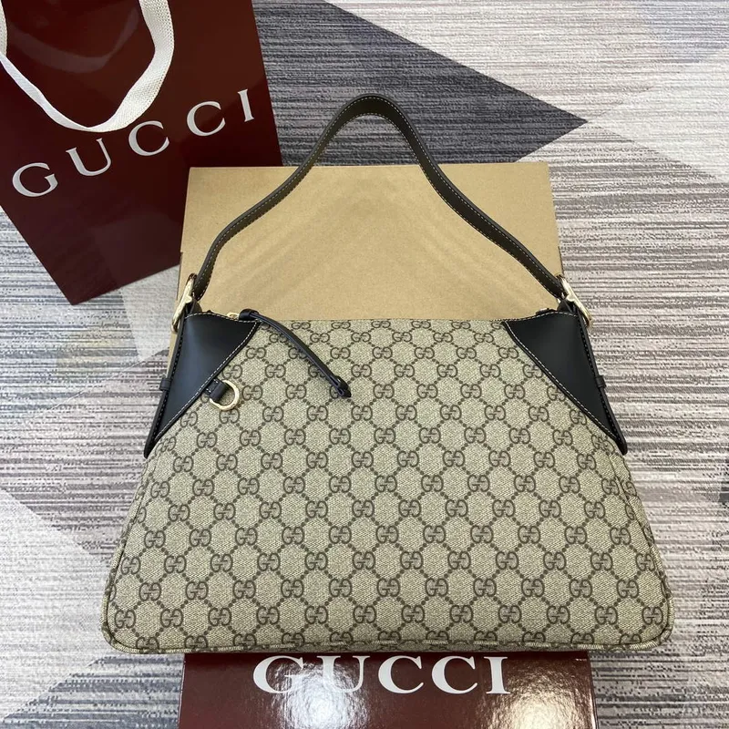 Gucci 815217 GG Emblem Střední Kabelka přes Rameno Černá