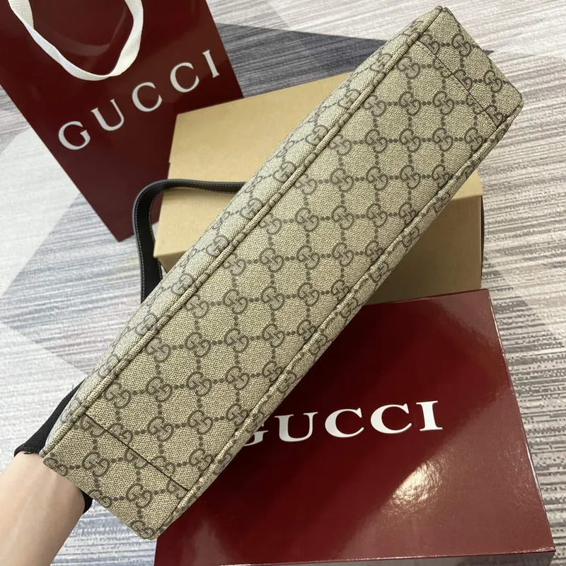 Gucci 815217 GG Emblem Střední Kabelka přes Rameno Černá