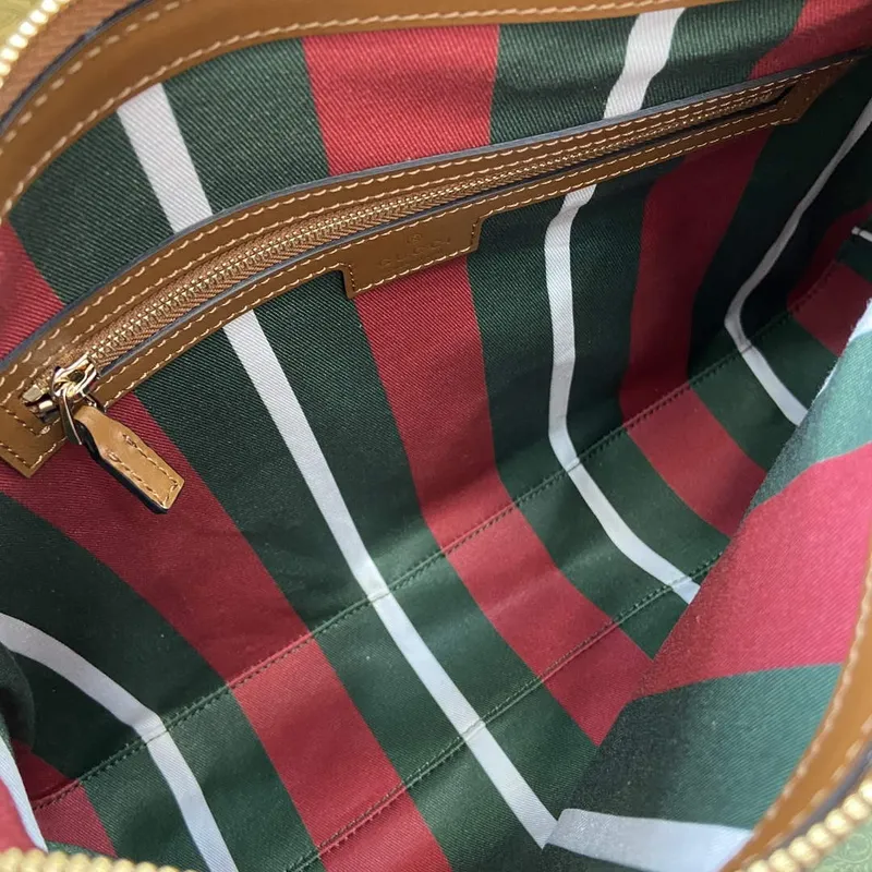 Gucci 815217 GG Emblem Střední Kabelka přes Rameno Hnědá