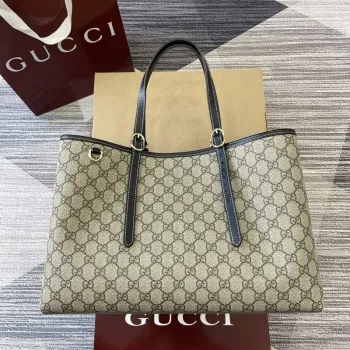 Gucci 815213 GG Emblem Střední Taška přes Rameno Černá