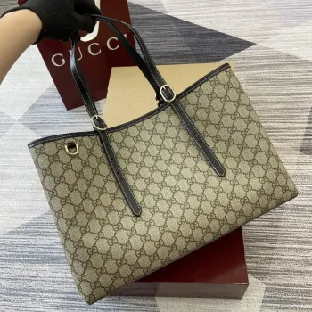 Gucci 815213 GG Emblem Střední Taška přes Rameno Černá
