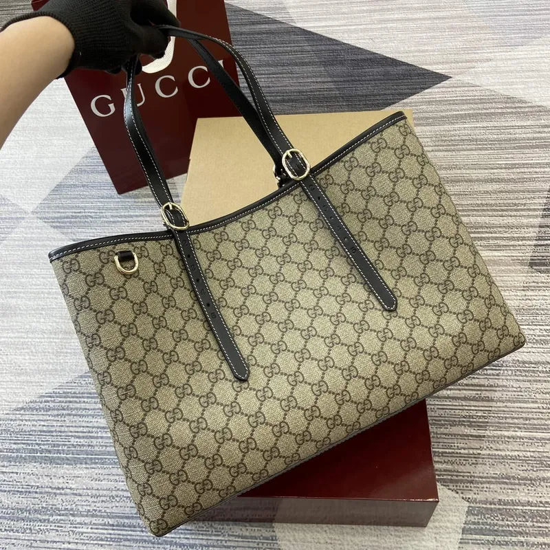 Gucci 815213 GG Emblem Střední Taška přes Rameno Černá